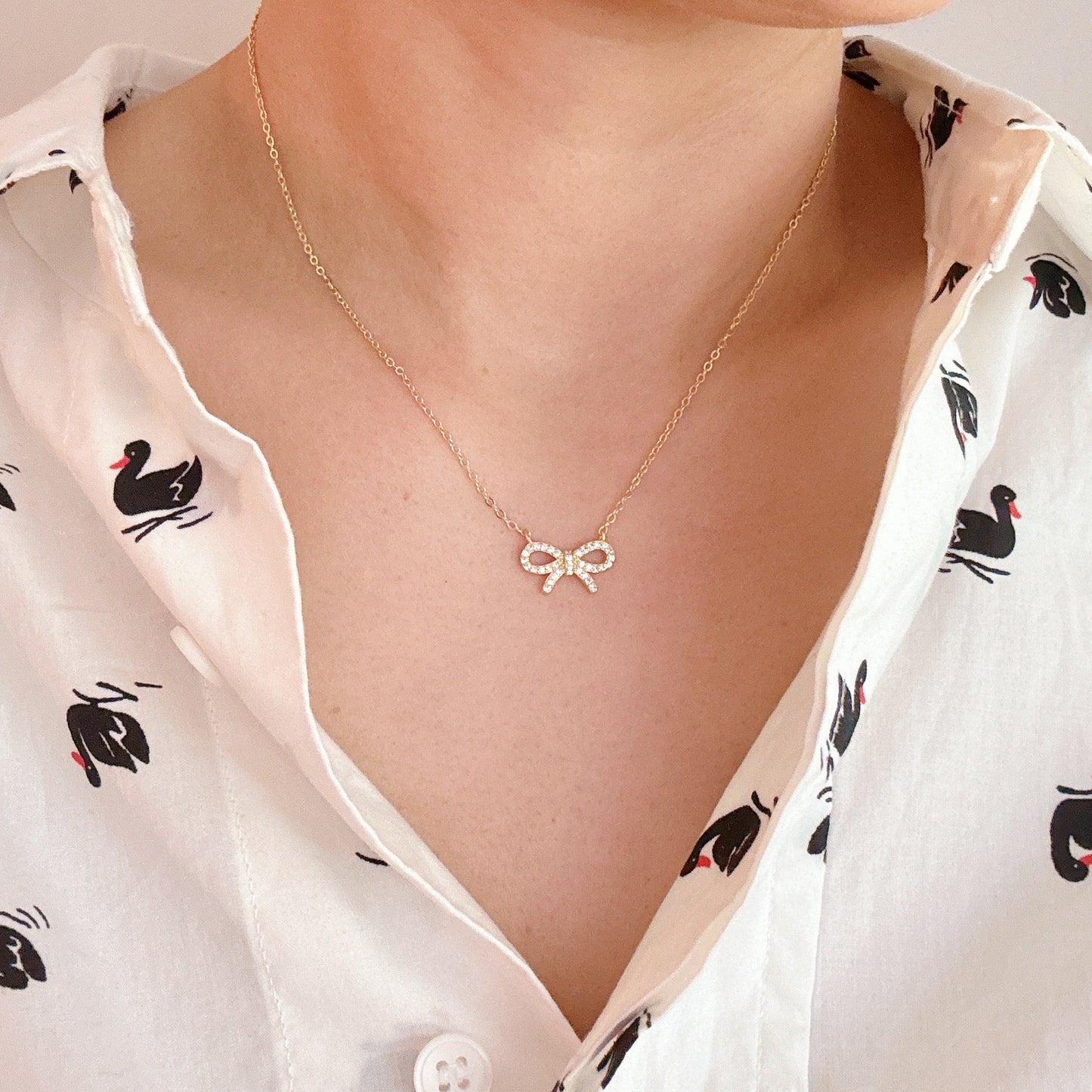 Shine Classy Gold Bow Necklace