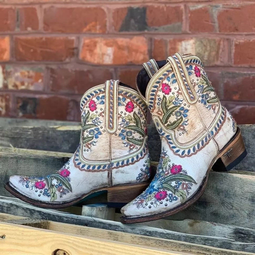 Fashionable Square Heel Embroidered Boots for Women