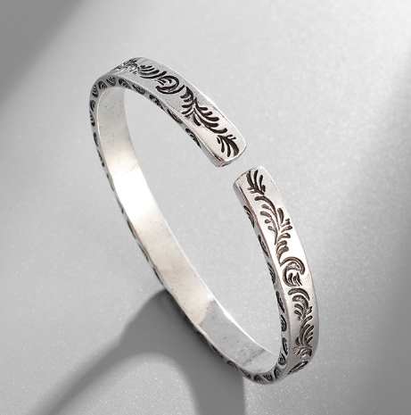 Vintage Engraved Fashion Bracelet